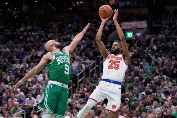 KNICKS PROPINAN A CELTICS SEGUNDA DERROTA AL HILO EN SEMIFINALES DE NBA KNICKS PROPINAN A CELTICS SEGUNDA DERROTA AL HILO EN SEMIFINALES DE NBA