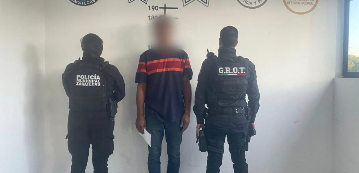 DETIENEN A CUATRO PERSONAS TRAS AGRESIÓN A ELEMENTO DE PROTECCIÓN CIVIL