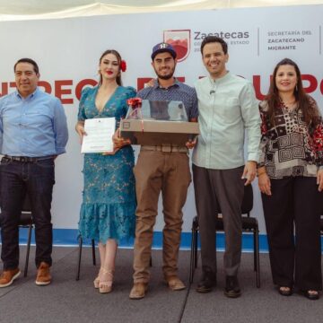 APOYAN GOBIERNO DE ZACATECAS Y COMUNIDAD MIGRANTE A ESTUDIANTES, CON EQUIPOS DE CÓMPUTO