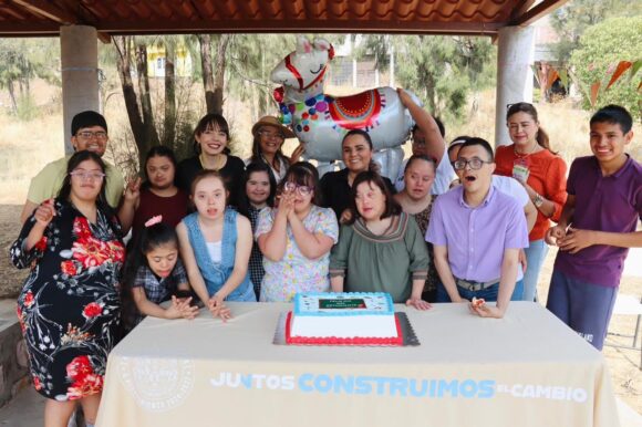 DIF MUNICIPAL DE ZACATECAS CELEBRA EL DÍA DEL ESTUDIANTE CON NIÑAS, NIÑOS Y JÓVENES DE LA SALA DOWN
