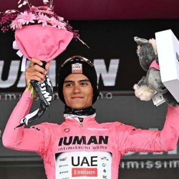 ¿CUÁNTO DINERO GANÓ ISAAC DEL TORO POR SU PARTICIPACIÓN HISTÓRICA EN EL GIRO DE ITALIA 2025?