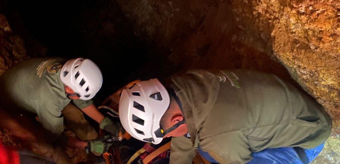 RESCATA PROTECCIÓN CIVIL DE ZACATECAS A JOVEN QUE CAYÓ EN TIRO DE MINA