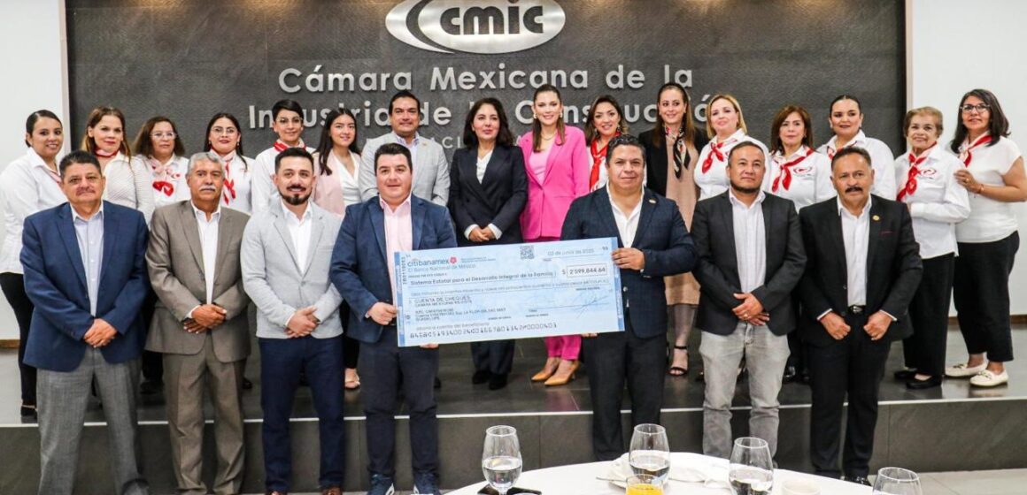 DONA CMIC MÁS DE 2.5 MDP A SEDIF PARA PROYECTO DE CASA HOGAR DE JÓVENES