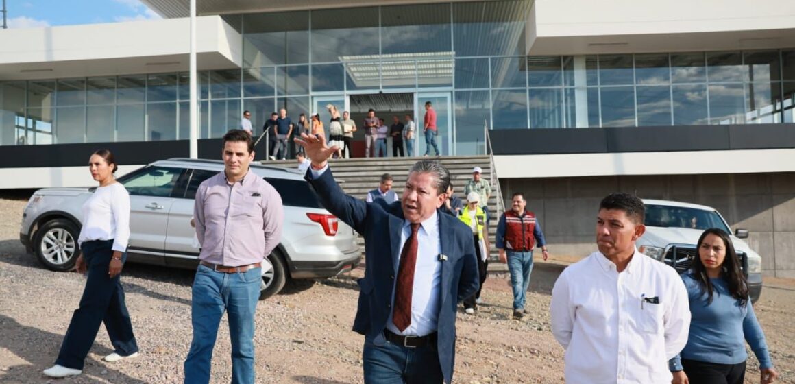 IMPULSA GOBERNADOR DAVID MONREAL EL DEPORTE CON LA CONSTRUCCIÓN DE LOS GIMNASIOS DEL BIENESTAR