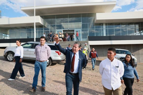IMPULSA GOBERNADOR DAVID MONREAL EL DEPORTE CON LA CONSTRUCCIÓN DE LOS GIMNASIOS DEL BIENESTAR