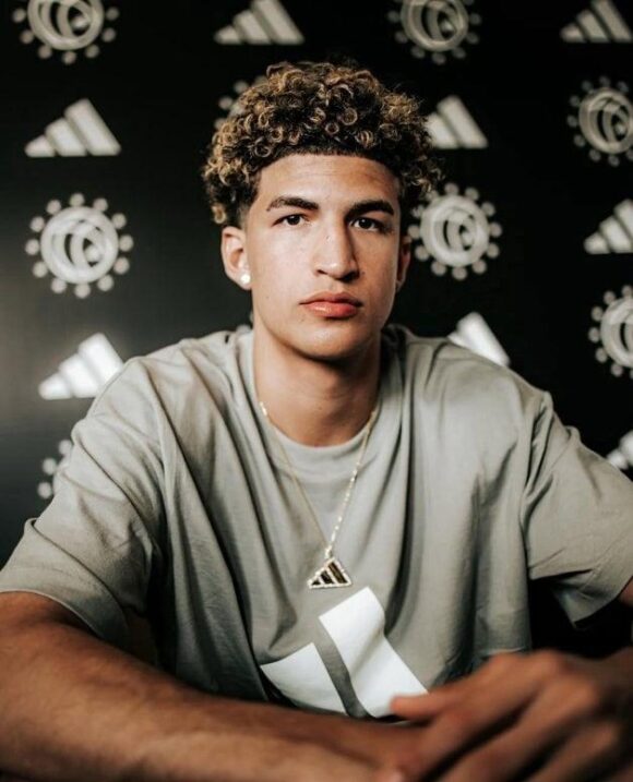 KARIM LÓPEZ FIRMA CONTRATO CON ADIDAS Y SE UNE A LA FAMILIA DE GRANDES ATLETAS