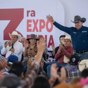 CON DERRAMA DE 200 MILLONES DE PESOS, BENEFICIA GOBERNADOR DAVID MONREAL A PRODUCTORES EN FERIA REGIONAL AGROPECUARIA EN FRESNILLO