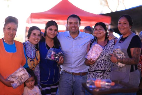 ATIENDE MIGUEL VARELA LAS NECESIDADES DE LA COLONIA TRES CRUCES EN MIÉRCOLES CIUDADANO