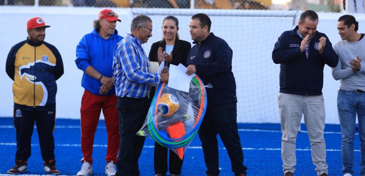 REMODELA MIGUEL VARELA, CANCHA DE FUTBOL “JARDINES DEL SOL” EN LA CAPITAL ZACATECAS