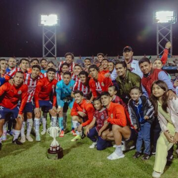 CHIVAS DE GUADALAJARA SE IMPONE A MINEROS DE ZACATECAS Y CONQUISTA LA COPA POR EL BIENESTAR 2025