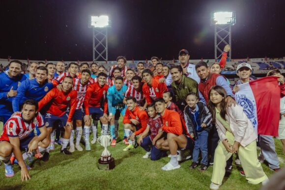 CHIVAS DE GUADALAJARA SE IMPONE A MINEROS DE ZACATECAS Y CONQUISTA LA COPA POR EL BIENESTAR 2025