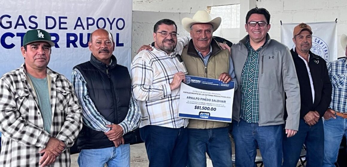 RESPALDA MIGUEL VARELA A PRODUCTORES DEL CAMPO CON LA ENTREGA DE IMPLEMENTOS AGRÍCOLAS