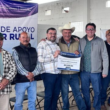 RESPALDA MIGUEL VARELA A PRODUCTORES DEL CAMPO CON LA ENTREGA DE IMPLEMENTOS AGRÍCOLAS RESPALDA MIGUEL VARELA A PRODUCTORES DEL CAMPO CON LA ENTREGA DE IMPLEMENTOS AGRÍCOLAS