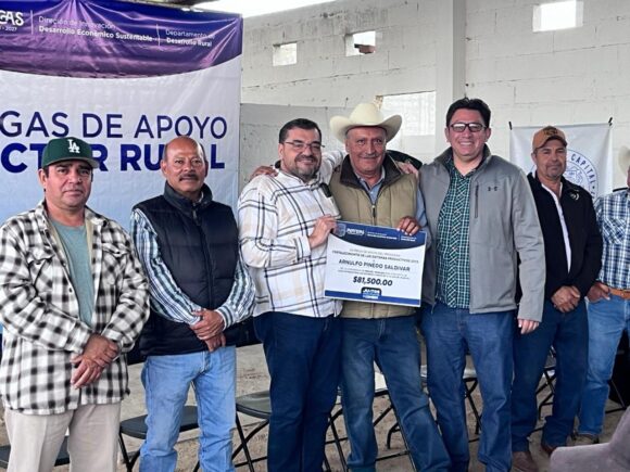 RESPALDA MIGUEL VARELA A PRODUCTORES DEL CAMPO CON LA ENTREGA DE IMPLEMENTOS AGRÍCOLAS