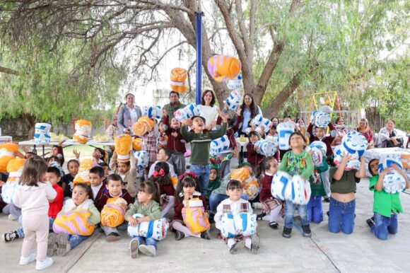 BENEFICIA GOBIERNO DE ZACATECAS A NIÑEZ DE NORIA DE ÁNGELES Y VILLA HIDALGO, CON COMEDORES ESCOLARES BENEFICIA GOBIERNO DE ZACATECAS A NIÑEZ DE NORIA DE ÁNGELES Y VILLA HIDALGO, CON COMEDORES ESCOLARES