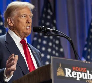 TRUMP AMENAZA CON ARANCEL DEL 35 % A PRODUCTOS IMPORTADOS DESDE CANADÁ