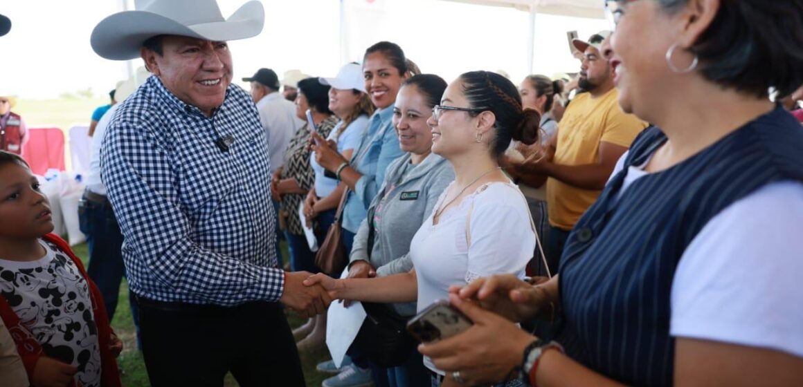 EL GOBERNADOR DAVID MONREAL ANUNCIA APOYOS PARA PRODUCTORES DEL CAMPO