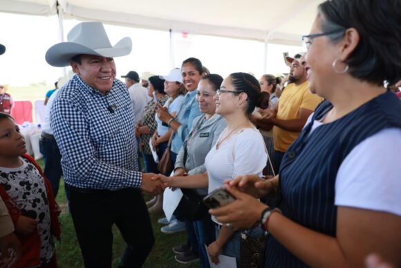 EL GOBERNADOR DAVID MONREAL ANUNCIA APOYOS PARA PRODUCTORES DEL CAMPO