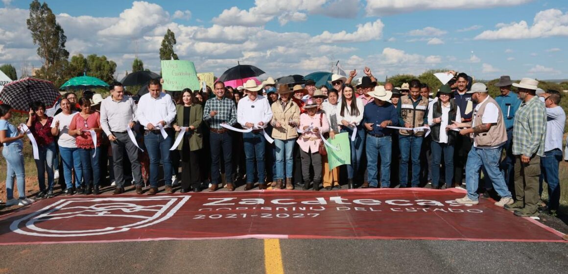 INAUGURA GOBERNADOR DAVID MONREAL TRAMO CARRETERO EN LA COCINERA, COMO PARTE DEL RESCATE VIAL DE GUADALUPE