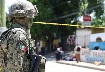 ENFRENTAMIENTO ENTRE MILITARES Y CIVILES ARMADOS DEJA AL MENOS 4 MUERTOS EN TEOCALTICHE, JALISCO ENFRENTAMIENTO ENTRE MILITARES Y CIVILES ARMADOS DEJA AL MENOS 4 MUERTOS EN TEOCALTICHE, JALISCO