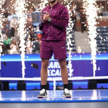 CARLOS ALCARAZ VENCE A JANNIK SINNER Y SE CORONA EN EL US OPEN