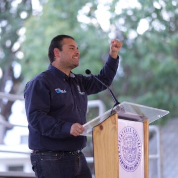 DEL ABANDONO AL CAMBIO: ZACATECAS SE PONE DE PIE CON OBRAS, EDUCACIÓN Y RESPALDO AL CAMPO DEL ABANDONO AL CAMBIO: ZACATECAS SE PONE DE PIE CON OBRAS, EDUCACIÓN Y RESPALDO AL CAMPO
