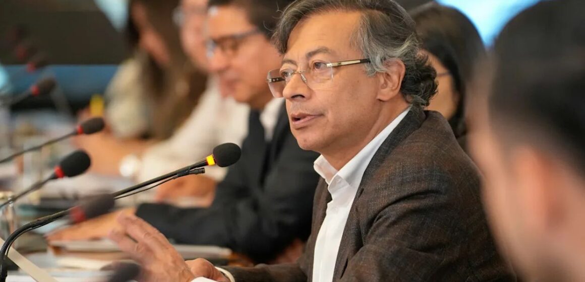 PETRO ACUSA A UNA «MAFIA INTERNACIONAL» DE LA MUERTE DE DOS ARTISTAS COLOMBIANOS EN MÉXICO
