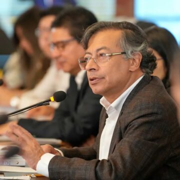 PETRO ACUSA A UNA «MAFIA INTERNACIONAL» DE LA MUERTE DE DOS ARTISTAS COLOMBIANOS EN MÉXICO PETRO ACUSA A UNA «MAFIA INTERNACIONAL» DE LA MUERTE DE DOS ARTISTAS COLOMBIANOS EN MÉXICO