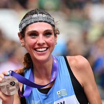 LA ESPAÑOLA AITANA BONMATÍ CONQUISTA SU TERCER BALÓN DE ORO CONSECUTIVO LA ESPAÑOLA AITANA BONMATÍ CONQUISTA SU TERCER BALÓN DE ORO CONSECUTIVO