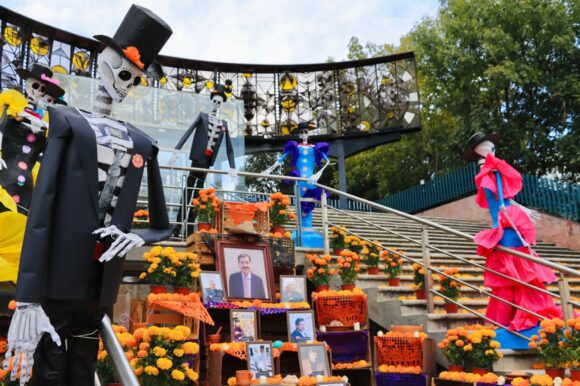 CON EVENTOS ARTÍSTICOS Y CULTURALES DA INICIO EL FESTIVAL “ENTRE VIVOS Y MUERTOS” EN ZACATECAS CON EVENTOS ARTÍSTICOS Y CULTURALES DA INICIO EL FESTIVAL “ENTRE VIVOS Y MUERTOS” EN ZACATECAS