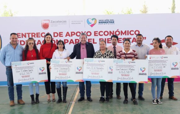CON INVERSIÓN SUPERIOR A 13 MDP, ENTREGA GOBERNADOR DAVID MONREAL RECURSOS PARA UNIFORMES ESCOLARES EN FRESNILLO CON INVERSIÓN SUPERIOR A 13 MDP, ENTREGA GOBERNADOR DAVID MONREAL RECURSOS PARA UNIFORMES ESCOLARES EN FRESNILLO