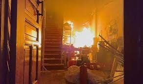 INCENDIAN PALACIO DE GOBIERNO DE APATZINGÁN