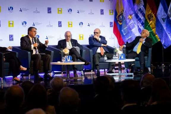EXPRESIDENTES LATINOAMERICANOS VEN CERCA EL FIN DEL RÉGIMEN DE MADURO EXPRESIDENTES LATINOAMERICANOS VEN CERCA EL FIN DEL RÉGIMEN DE MADURO