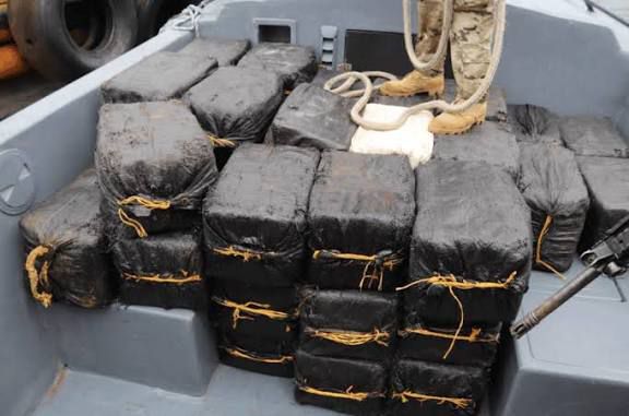 DECOMISAN EN PANAMÁ UN BARCO CON DROGA QUE TENÍA COMO DESTINO MÉXICO DECOMISAN EN PANAMÁ UN BARCO CON DROGA QUE TENÍA COMO DESTINO MÉXICO