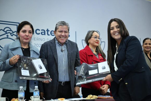 ANUNCIA GOBERNADOR DAVID MONREAL ÁVILA INCREMENTO PRESUPUESTAL PARA MUNICIPIOS, POLÍTICA SOCIAL, CAMPO Y SEGURIDAD ANUNCIA GOBERNADOR DAVID MONREAL ÁVILA INCREMENTO PRESUPUESTAL PARA MUNICIPIOS, POLÍTICA SOCIAL, CAMPO Y SEGURIDAD