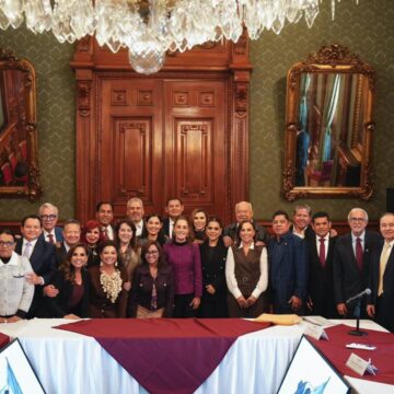 EN REUNIÓN CON LA PRESIDENTA CLAUDIA SHEINBAUM, CONSTATA GOBERNADOR DAVID MONREAL AVANCES EN EL FORTALECIMIENTO DE LA SALUD