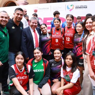 PRESIDE GOBERNADOR DAVID MONREAL DESFILE CÍVICO-DEPORTIVO EN CONMEMORACIÓN DE 115 ANIVERSARIO DE LA REVOLUCIÓN MEXICANA