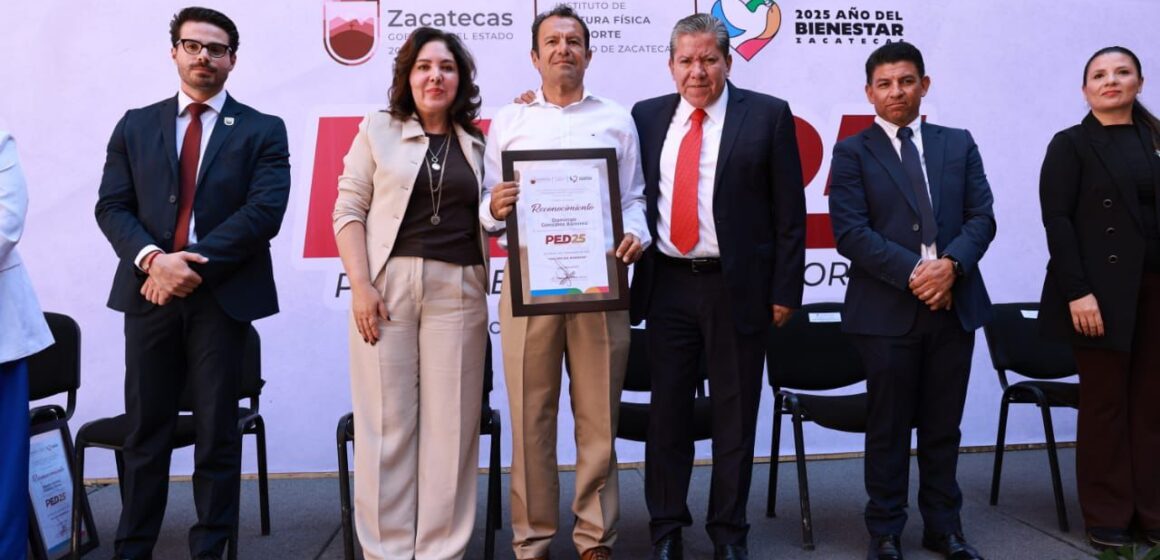 ENTREGA EL GOBERNADOR DAVID MONREAL, PREMIO ESTATAL DEL DEPORTE