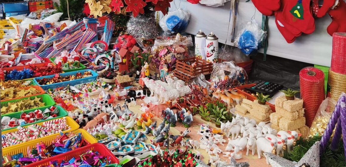 ZACATECAS CAPITAL IMPULSA LA ECONOMÍA Y SE LLENA DE LUZ: VUELVE EL TIANGUIS NAVIDEÑO DE “EL TORITO”