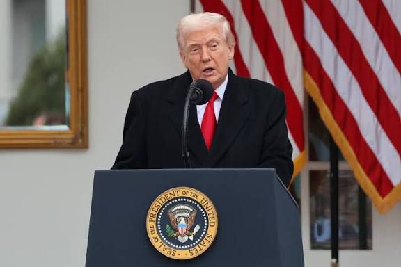 TRUMP HABLA SOBRE LAS ELECCIONES EN HONDURAS Y PIDE «LUCHAR CONTRA MADURO» Y LOS «NARCOCOMUNISTAS