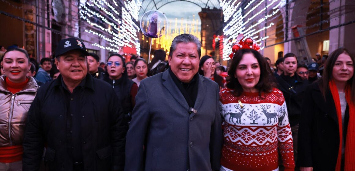 INUNDA LA MAGIA DE LA NAVIDAD EL CENTRO HISTÓRICO CON FESTIVAL DE LUCES ZACATECAS 2025