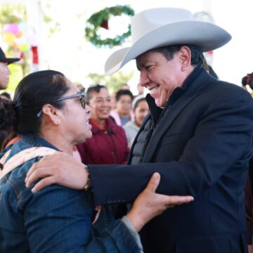 CON CANASTAS ALIMENTARIAS, FORTALECE GOBERNADOR DAVID MONREAL ÁVILA ECONOMÍA DE FAMILIAS DE JUAN ALDAMA CON CANASTAS ALIMENTARIAS, FORTALECE GOBERNADOR DAVID MONREAL ÁVILA ECONOMÍA DE FAMILIAS DE JUAN ALDAMA