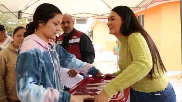 FORTALECE GOBERNADOR DAVID MONREAL POLÍTICA SOCIAL DEL AÑO DEL BIENESTAR, CON ENTREGA DE CANASTAS BÁSICAS EN FRESNILLO FORTALECE GOBERNADOR DAVID MONREAL POLÍTICA SOCIAL DEL AÑO DEL BIENESTAR, CON ENTREGA DE CANASTAS BÁSICAS EN FRESNILLO