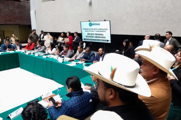 LOS DIPUTADOS APRUEBAN LA LEY DE AGUAS DE SHEINBAUM PESE AL RECHAZO DEL CAMPO