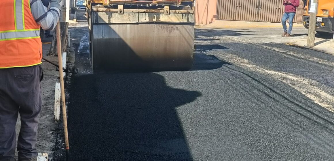 AYUNTAMIENTO INTERVIENE 30 MIL METROS CUADRADOS DE CALLES EN LA CAPITAL AYUNTAMIENTO INTERVIENE 30 MIL METROS CUADRADOS DE CALLES EN LA CAPITAL