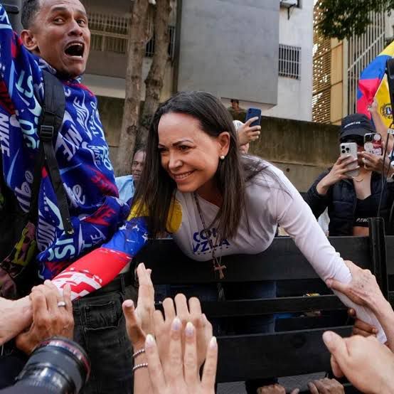 DISFRAZADA, EN LANCHA Y CON AYUDA DE EE.UU.: ASÍ SALIÓ MARÍA CORINA MACHADO DE VENEZUELA DISFRAZADA, EN LANCHA Y CON AYUDA DE EE.UU.: ASÍ SALIÓ MARÍA CORINA MACHADO DE VENEZUELA