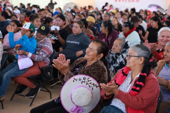 APOYA GOBERNADOR DAVID MONREAL CON PAQUETES AGROPECUARIOS A PEQUEÑAS PRODUCTORAS APOYA GOBERNADOR DAVID MONREAL CON PAQUETES AGROPECUARIOS A PEQUEÑAS PRODUCTORAS