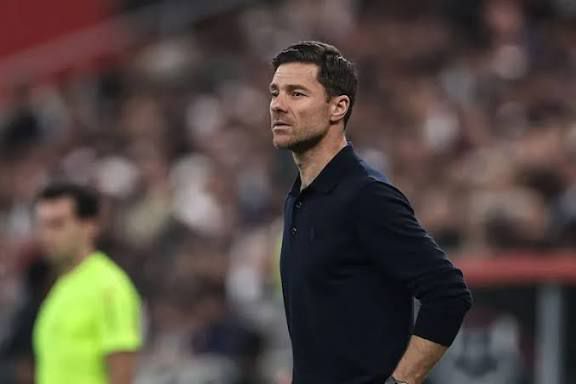 REAL MADRID DESPIDE A XABI ALONSO POR LA DERROTA CONTRA BARCELONA