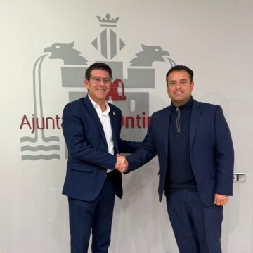 GESTIONA MIGUEL VARELA ACUERDOS ESTRATÉGICOS Y HERMANAMIENTO EN ONTINYENT, ESPAÑA