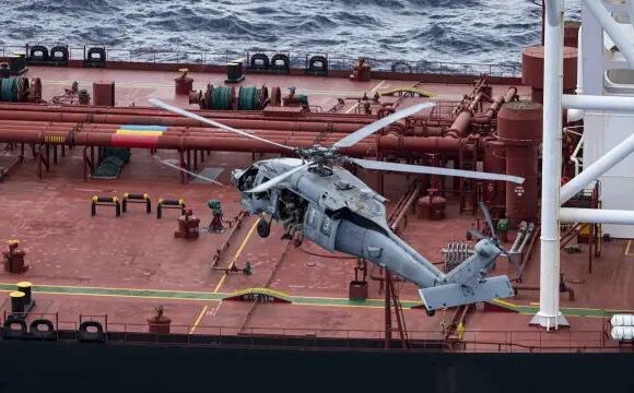 ESTADOS UNIDOS INTERCEPTA OTRO PETROLERO EN EL ÍNDICO POR VIOLAR EL BLOQUEO DE PETRÓLEO EN EL CARIBE